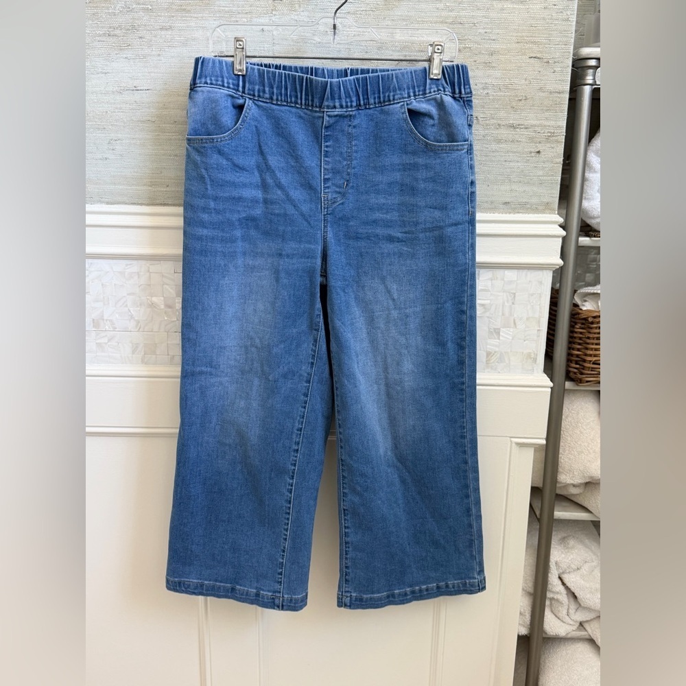 Large (fits 12 /14) pull on elastic waist wide leg cropped jeans medium wash - Picture 3 of 17